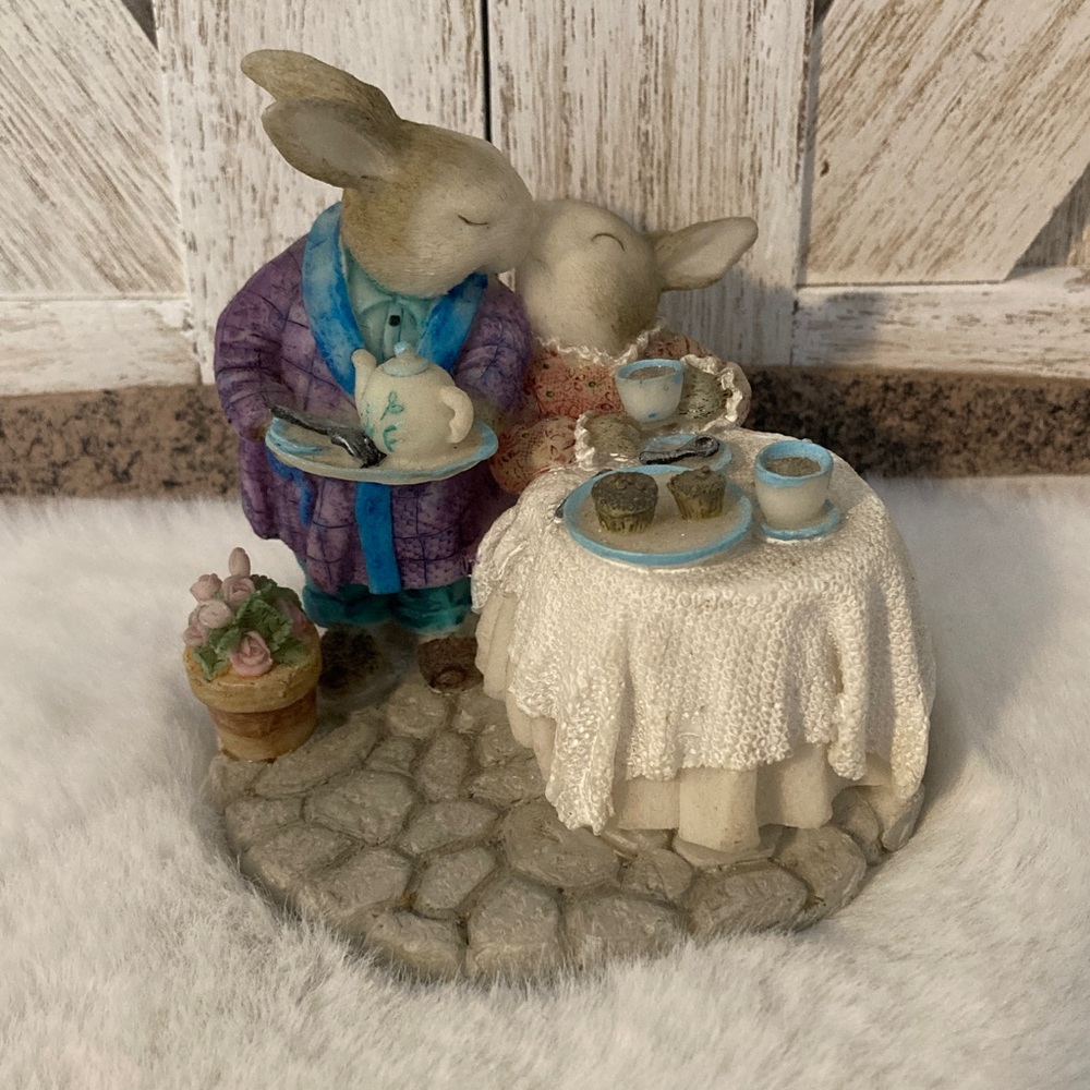 Dakin Susan Wheeler Holly Pond Hill  Rabbit Couple Figurine Happy Anniversary